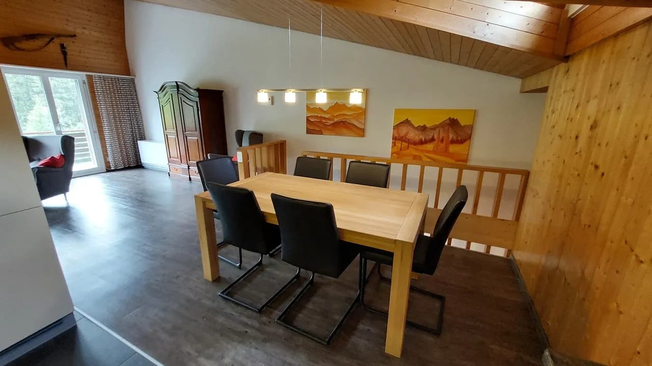 Attraktive 5.5 Zimmer Ferienwohnung mit Einfamilienhaus-Charakter