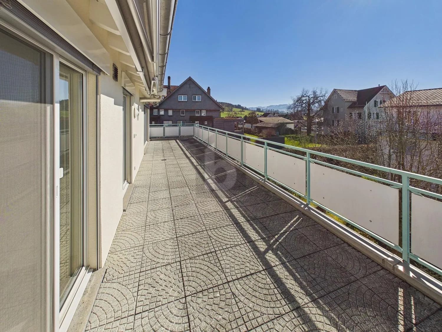 LICHTDURCHFLUTET & GROSSZÜGIG AN TOP LAGE