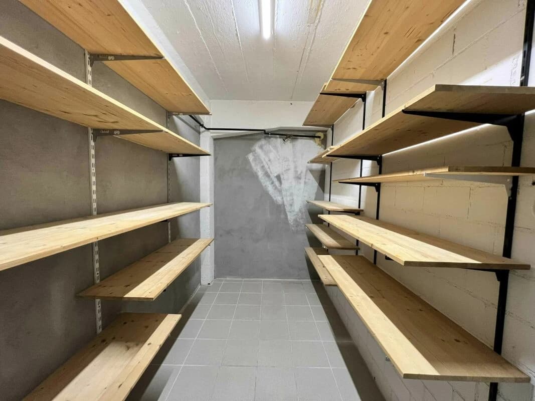 im Tiefparterre, Lokal für verschiedenste Nutzungen