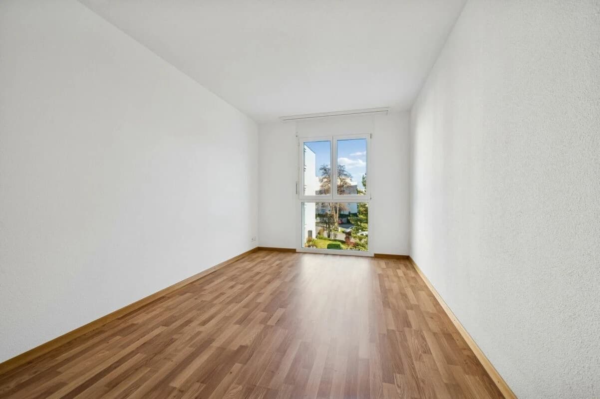 Attraktive 4.5-Zimmer-Etagenwohnung mit Balkon und Weitsicht ins Grüne