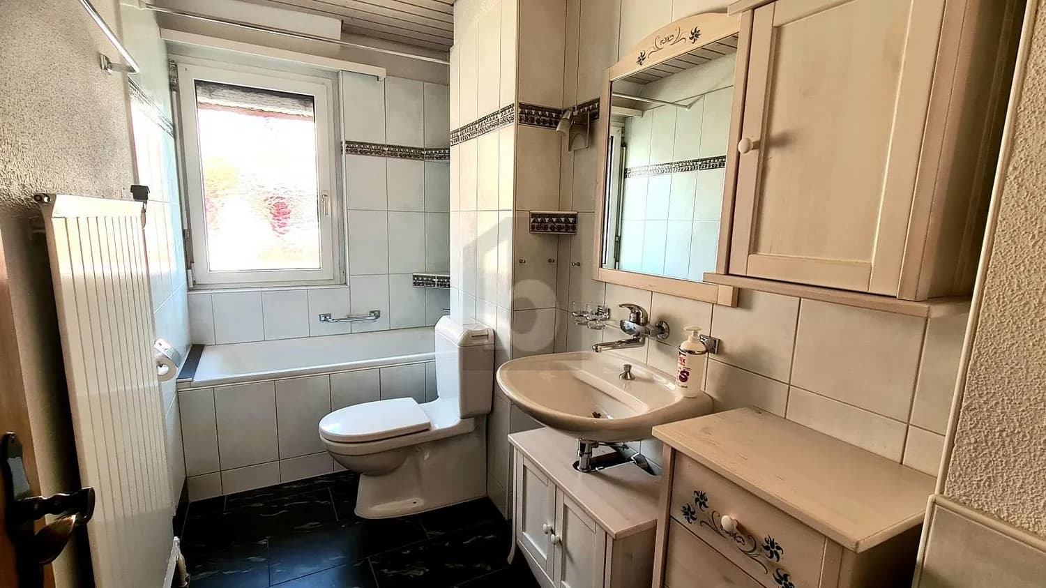 GEMÜTLICH, AN RUHIGER LAGE