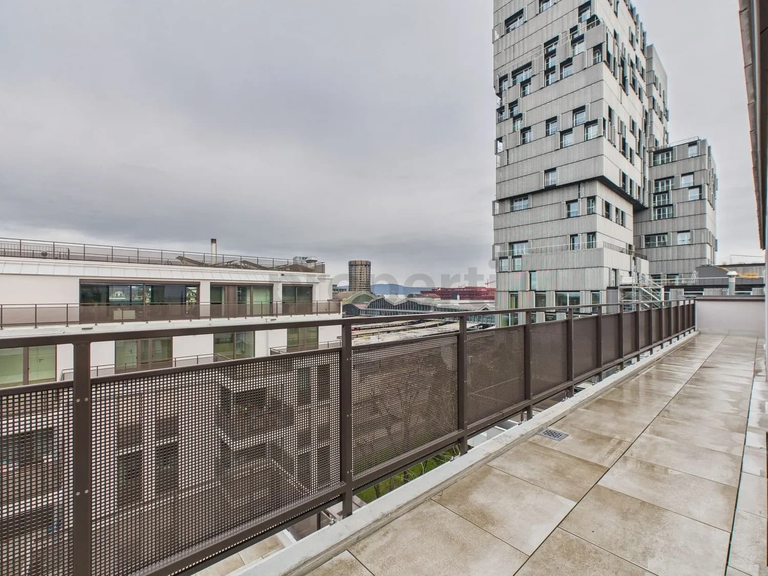 Moderne 3.5-Zimmer-Attikawohnung in Basel