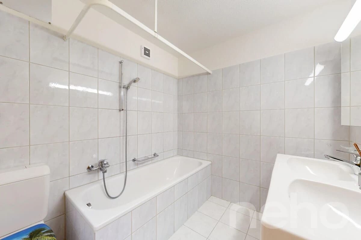 Lichtdurchflutete 3.5-Zimmer-Wohnung in Samstagern