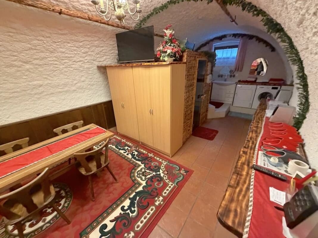 Schönes Gasthaus mit Wohnung und Gäste Wellness Zimmer zu verkaufen