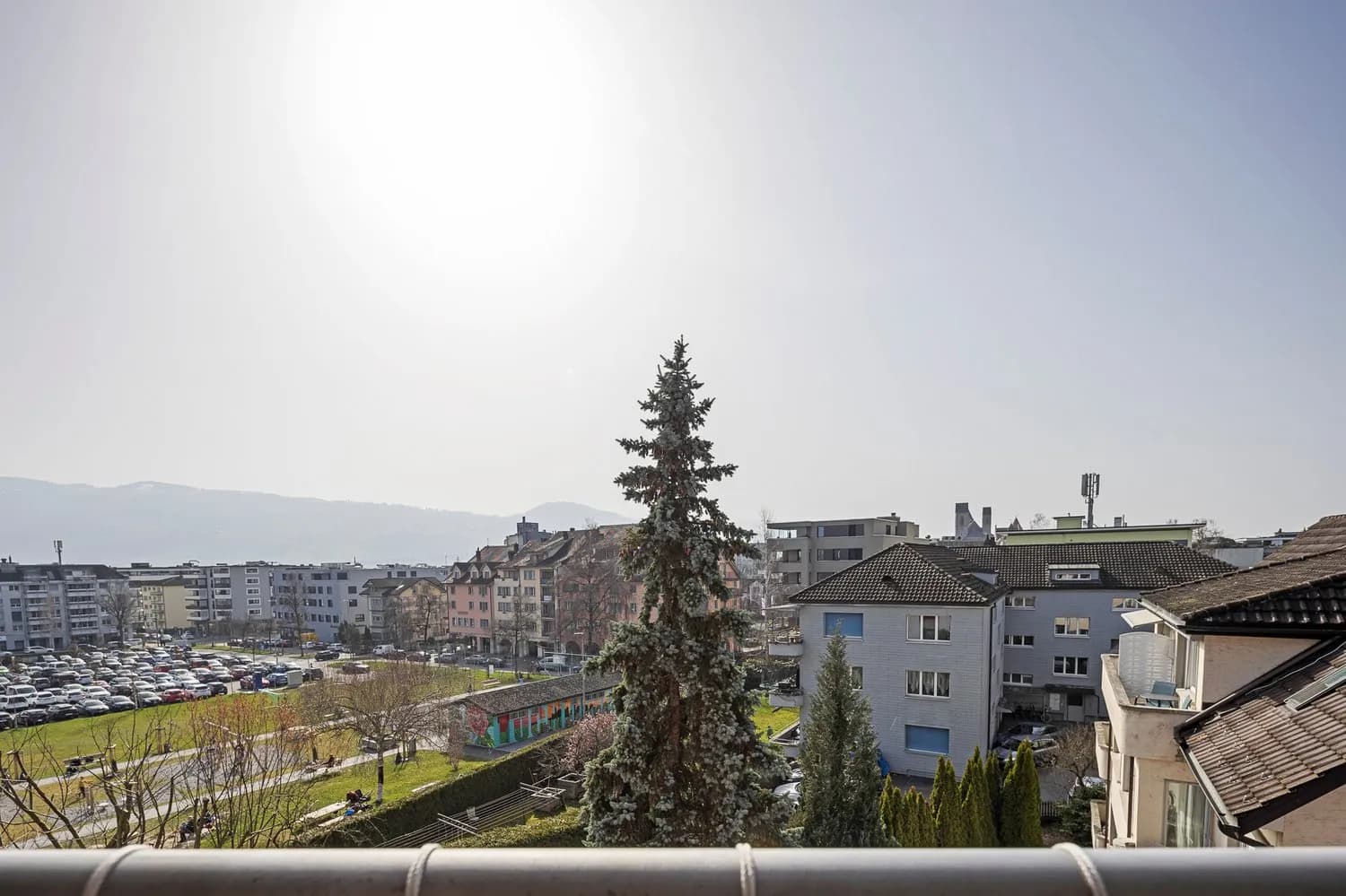 Zentrale Lage mit Weitsicht und hochwertiger Ausstattung