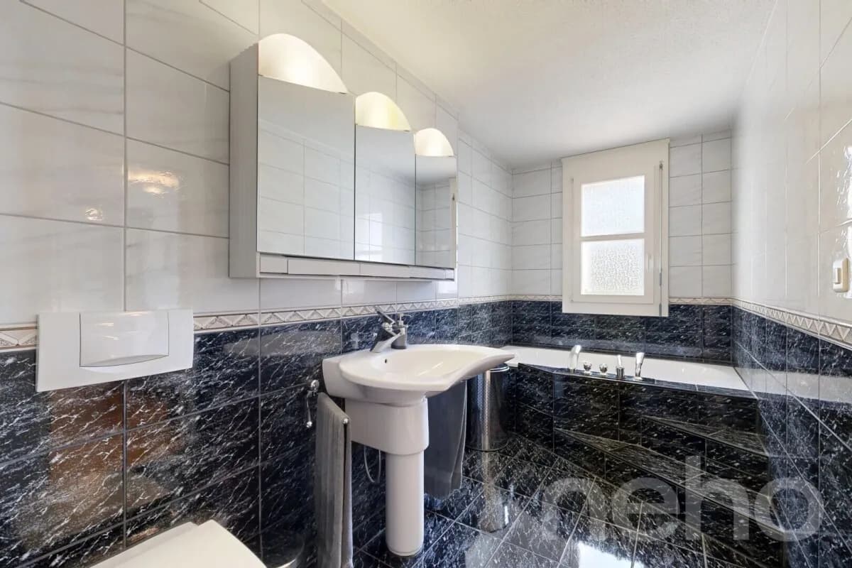 Gepflegtes 5.5-Zimmer-Reihenmittelhaus in Stallikon