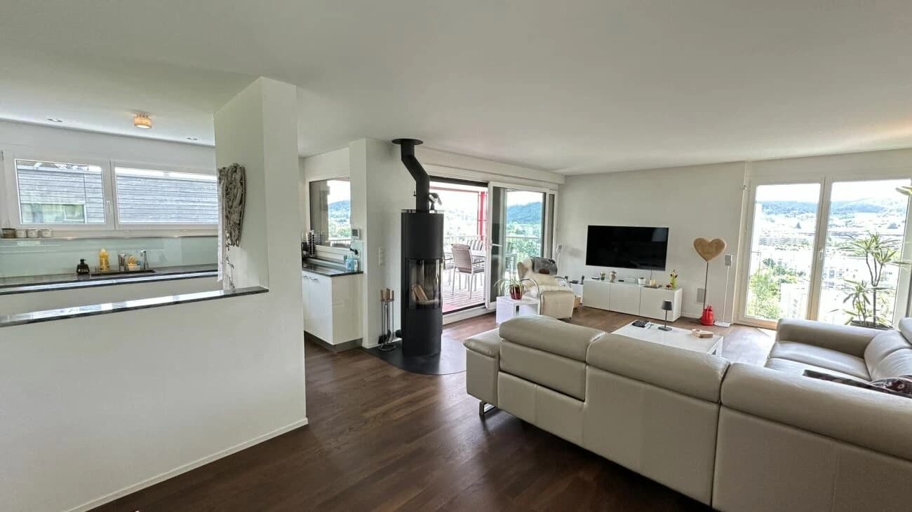 SONNENVERWÖHNT MIT WEITBLICK