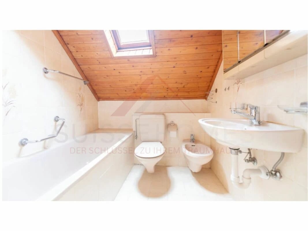 Charmantes Mehrfamilienhaus mit 5 Wohneinheiten und Entwicklungspotenzial in 3360 Herzogenbuchsee