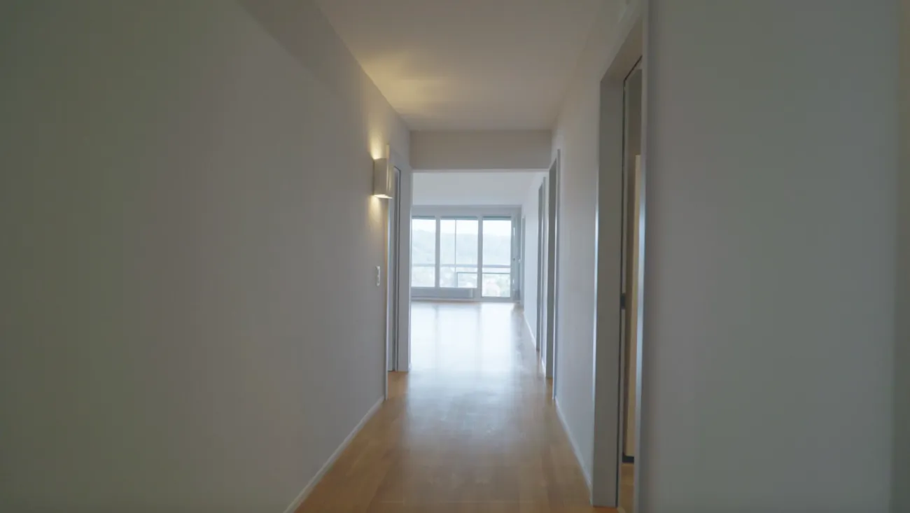 Stilvolle 3.5-Zimmer-Wohnung im 19. Obergeschoss in Bern-Bümpliz mit Panoramaterrasse und Alpenblick