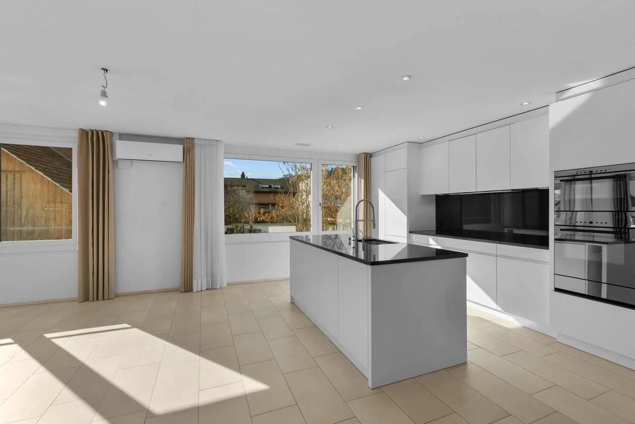 Exklusive 5½-Zimmer-Wohnung im schönen Tuggen SZ