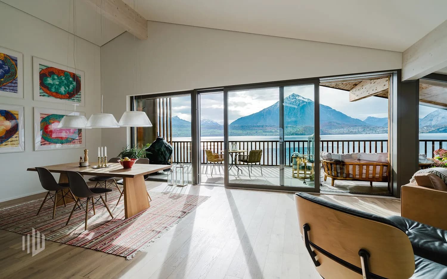 ImmoWyss -  Exklusive Dachwohnung im "Lake Spirit"  über dem Thunersee