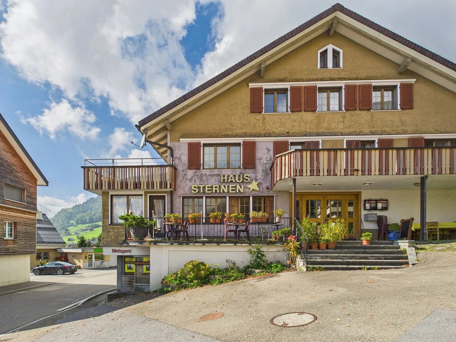 Heidi-Guesthouse "Sternen" - Wo alpine Magie auf Investment-Potenzial trifft