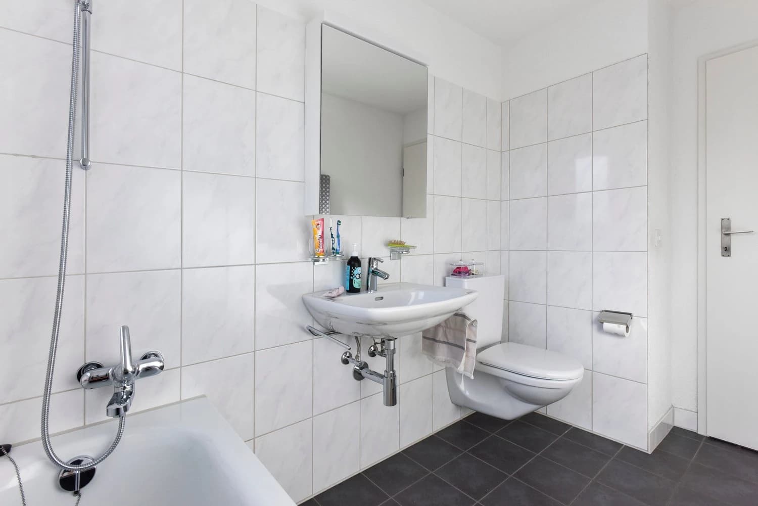 "Hergiswaldstrasse" - Die bessere Art  Wohnen in einer tollen Familienwohnung