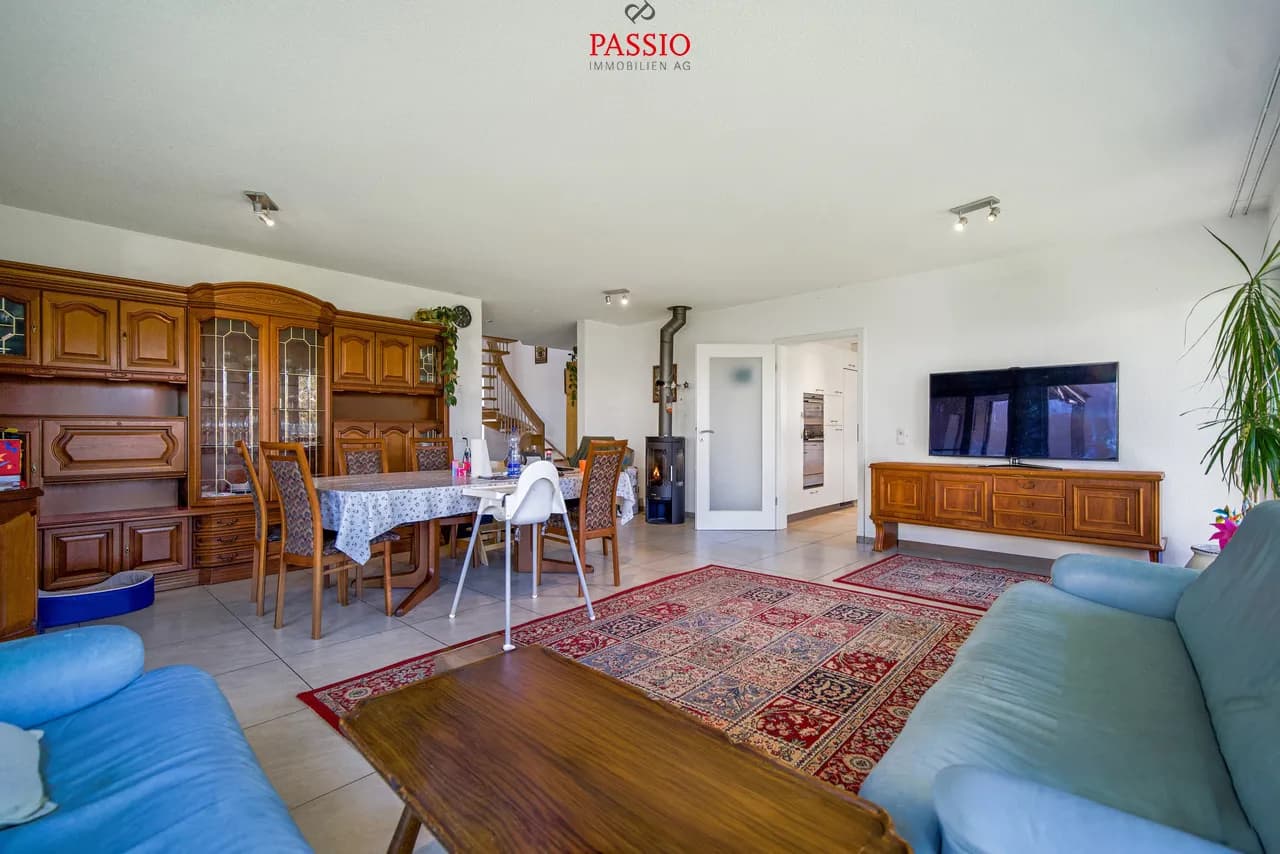 Grosszügiges 7.5-Zimmer-Einfamilienhaus mit Garten und viel Platz