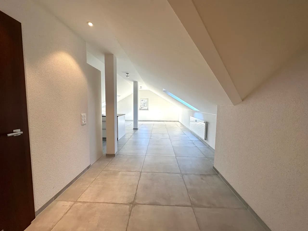 tolle, moderne und sehr gemütliche Dachwohnung