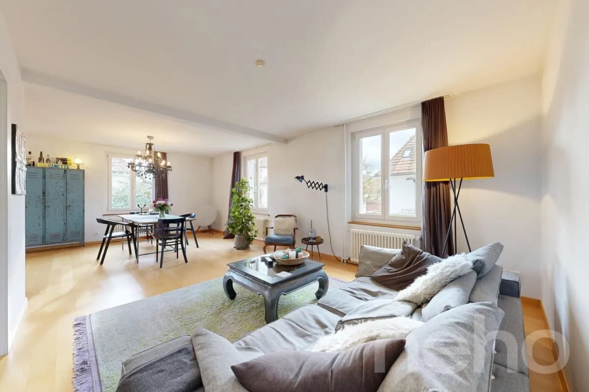 Rarität im Hardhof: Gepflegtes Stadthaus mit Ausbaupotenzial