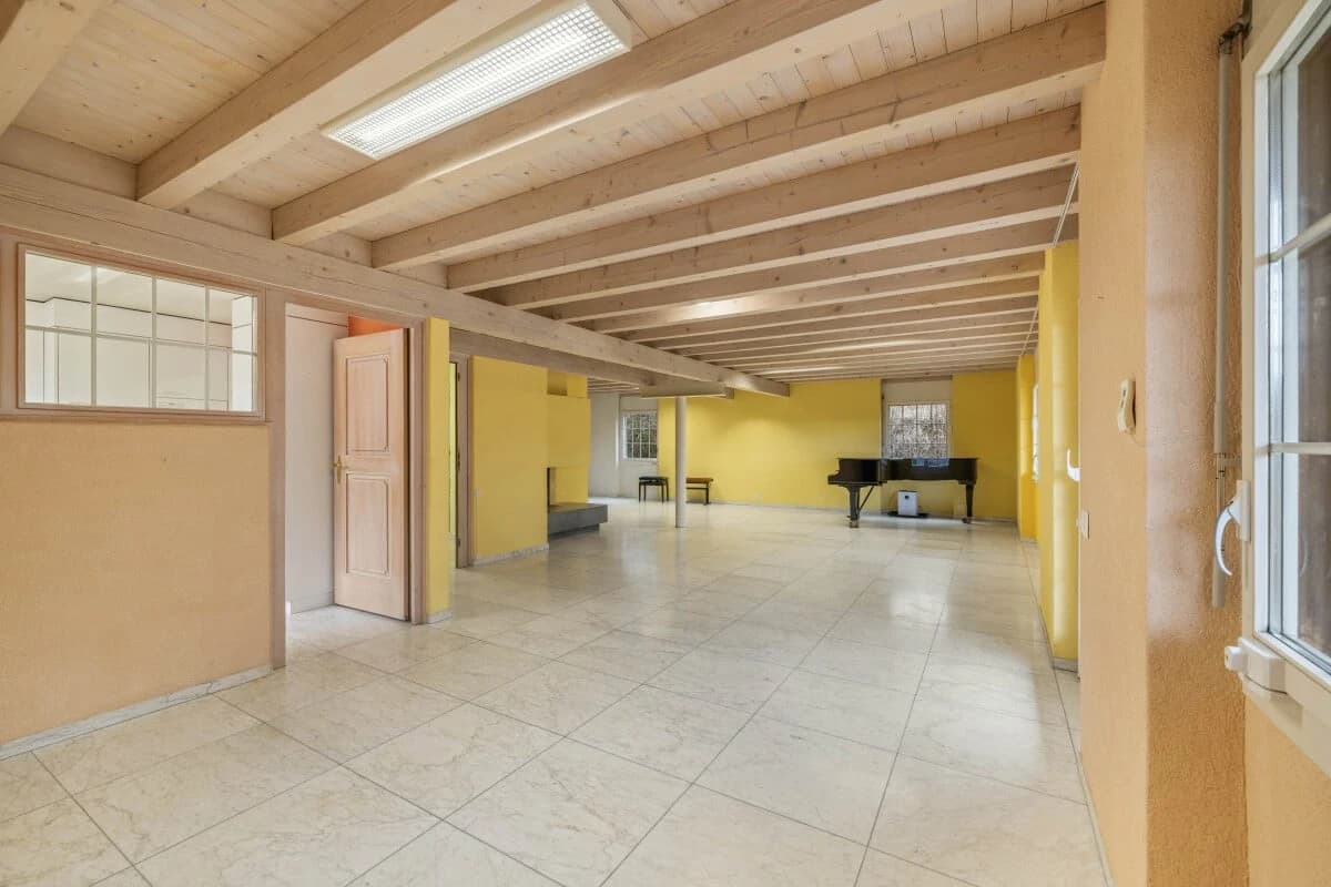 Charmantes Landhaus mit grossem Grundstück und Naturanschluss