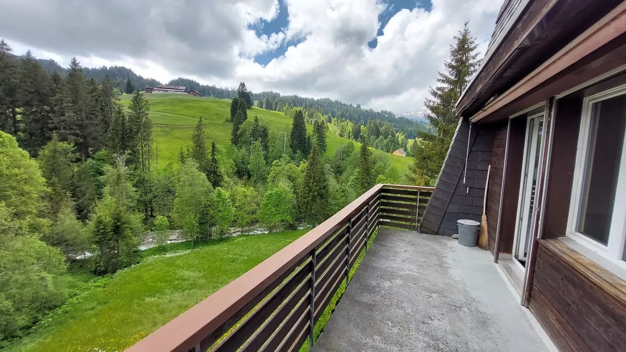 Attraktive 5.5 Zimmer Ferienwohnung mit Einfamilienhaus-Charakter