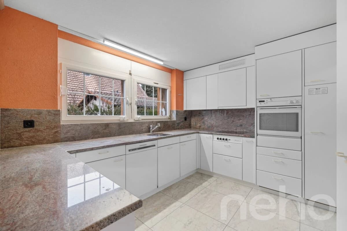 Charmantes Landhaus mit grossem Grundstück und Naturanschluss