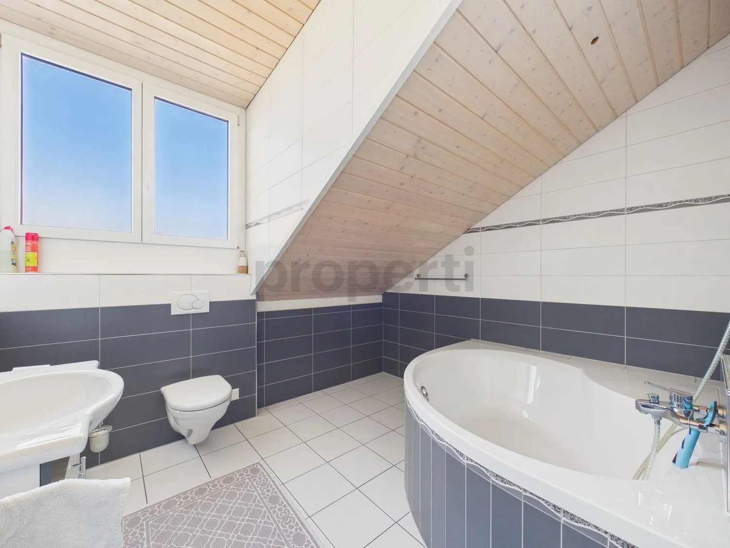 Charmantes 6.5-Zimmer-Einfamilienhaus mit Garten in Oftringen