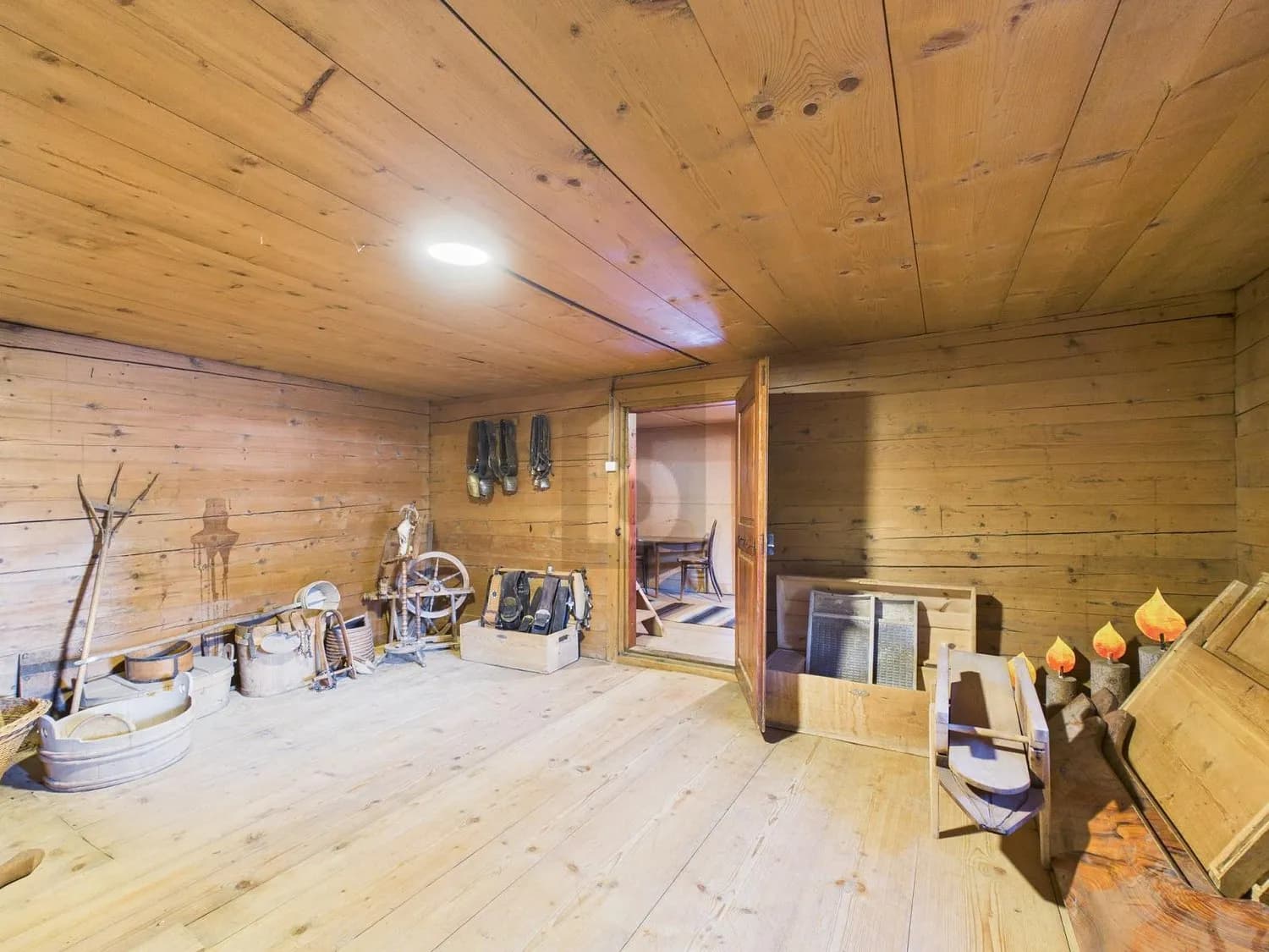 HISTORISCH AN UNVERBAUBARER AUSSICHTSLAGE