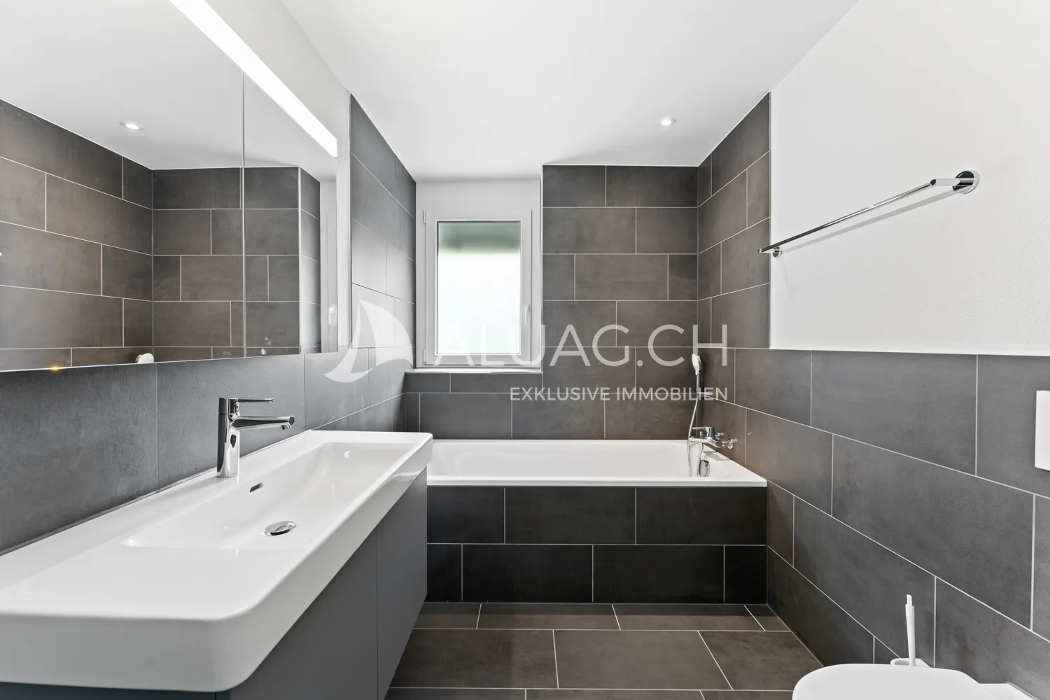 NEUBAUTRAUM 4.5 ZIMMER IM HERZEN DER NATUR