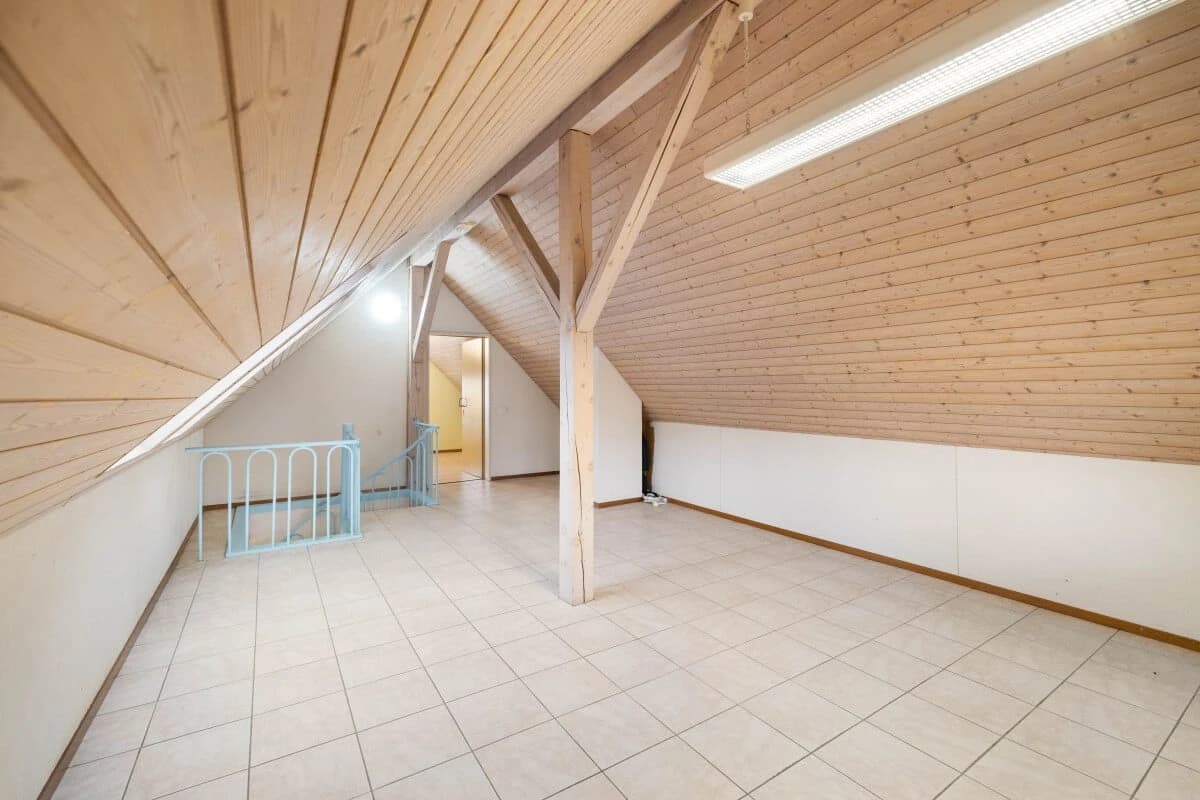 Charmantes Landhaus mit grossem Grundstück und Naturanschluss