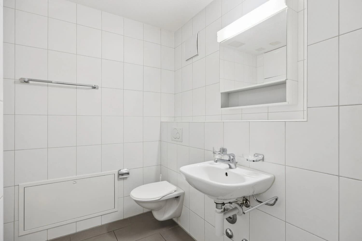 Helle 2.5-Zimmer-Wohnung mit grosser Terrasse!