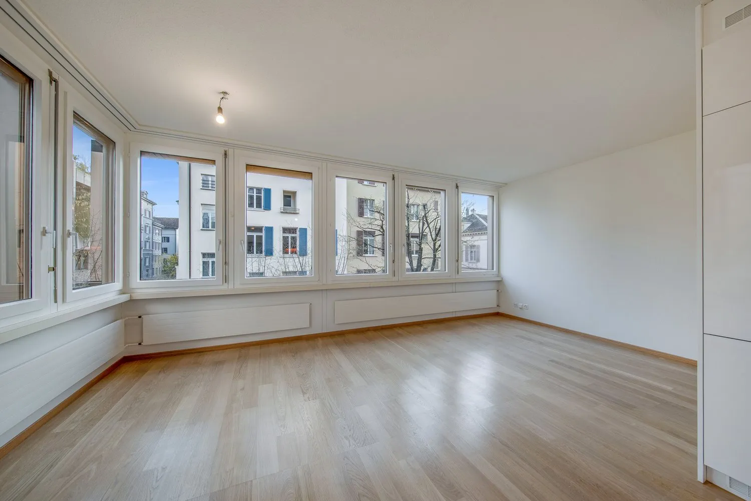 Attraktive, sanierte Wohnung im beliebten Zürcher Seefeld!