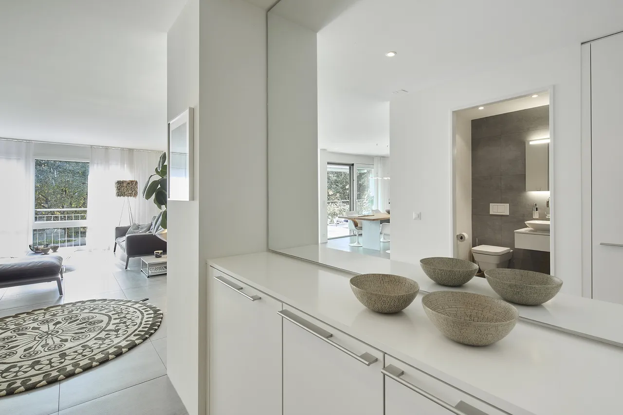 4.5 Zi.-Wohnung mit 173 m² Gesamtnutzfläche und Sky-Frame-Wintergarten