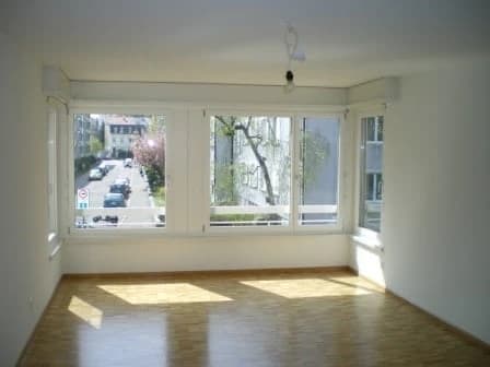 Wohnen an ruhiger Seitenstrasse