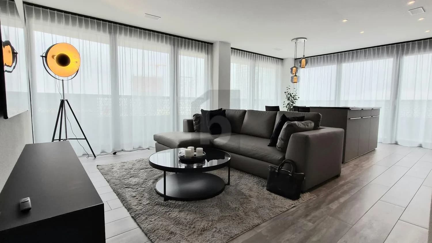 ERSTKLASSIG FÜR PENDLER