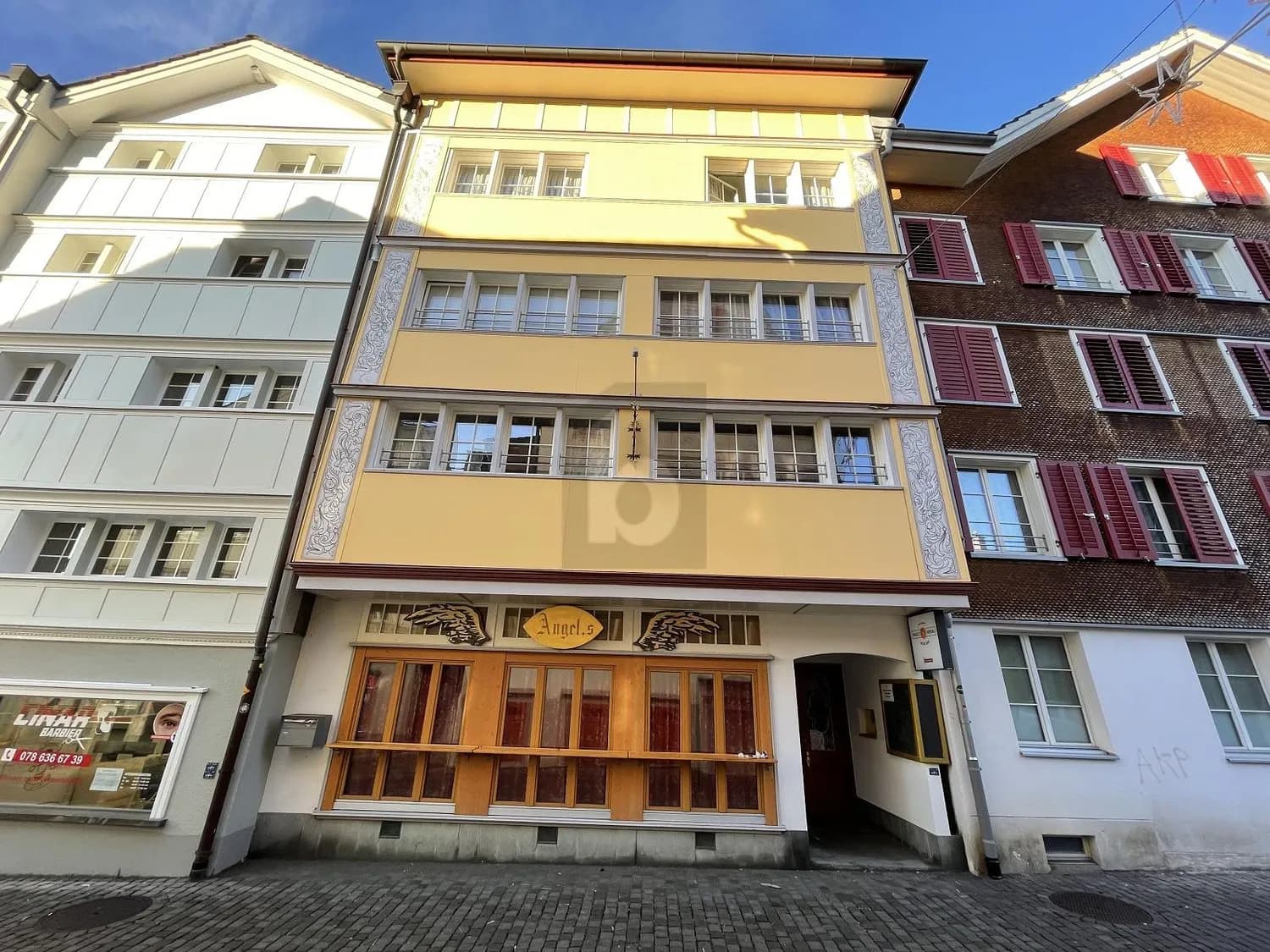 MODERNER INNENAUSBAU IM HERZEN DER STADT