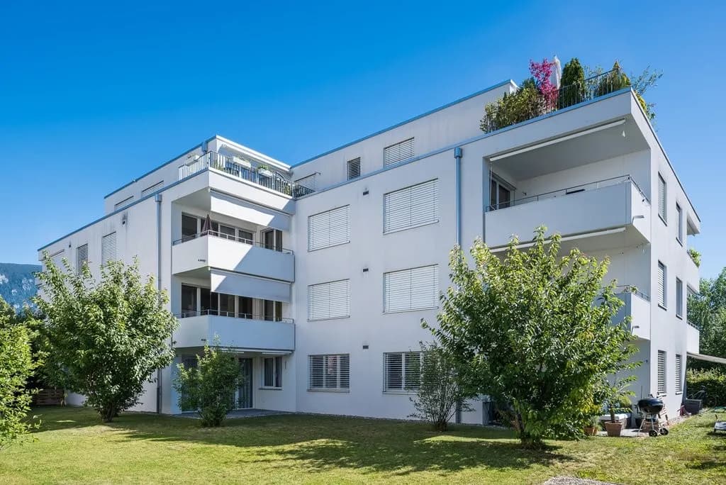 Moderne Attikawohnung am Stadtrand