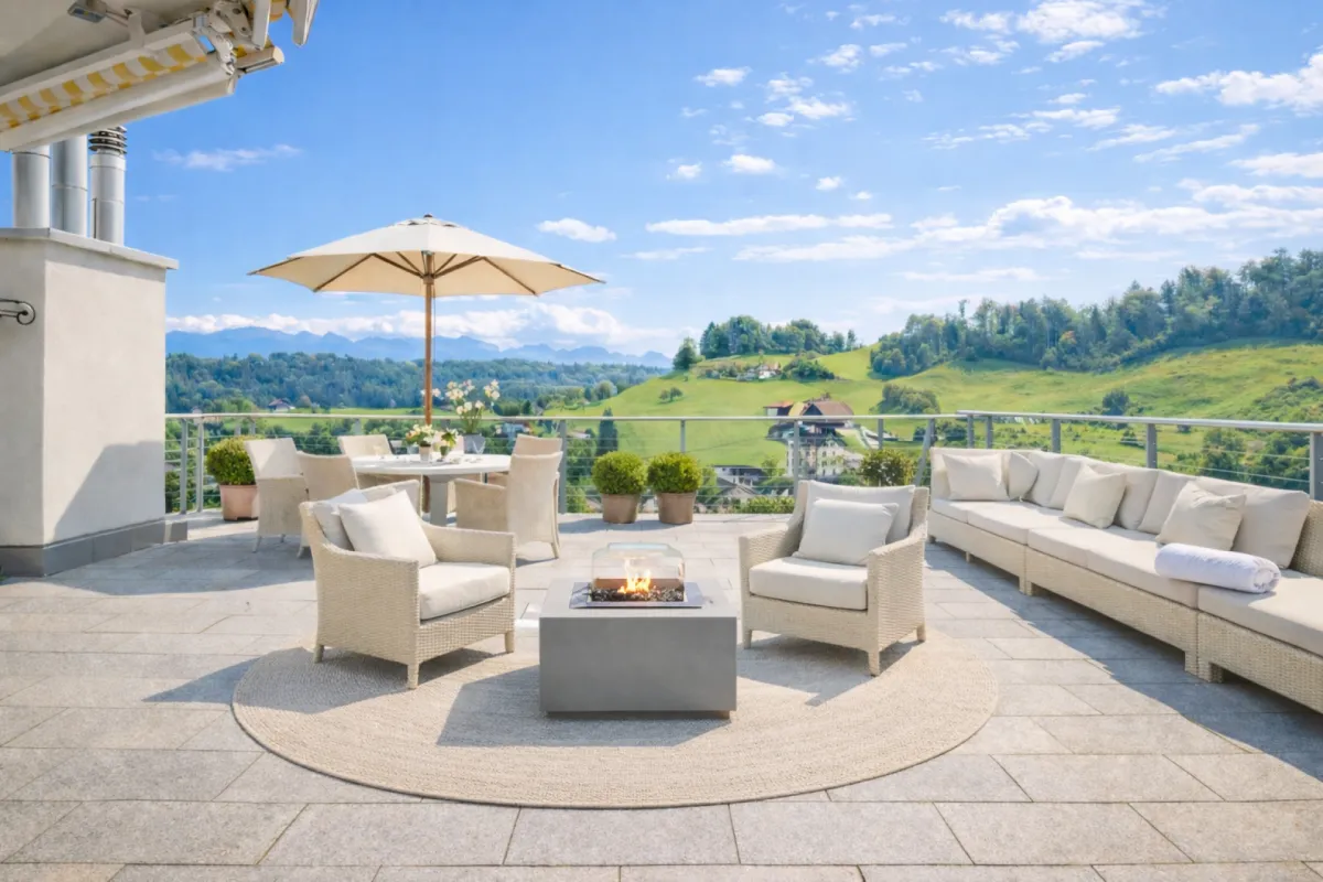 Stilvolle Attikawohnung mit Traumaussicht