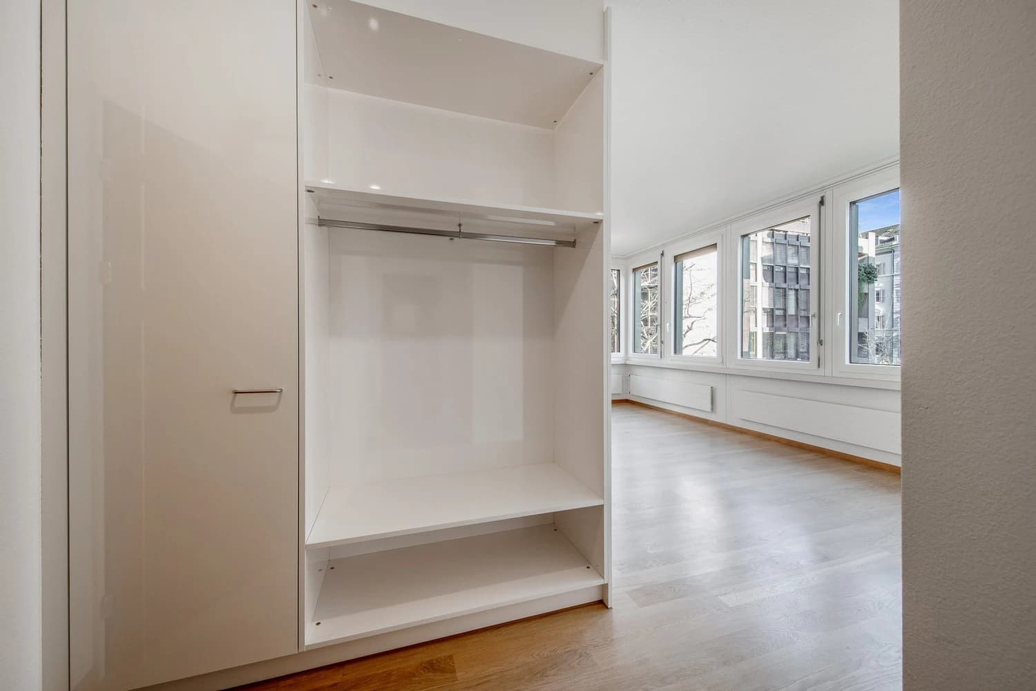 Attraktive, sanierte Wohnung im beliebten Zürcher Seefeld!