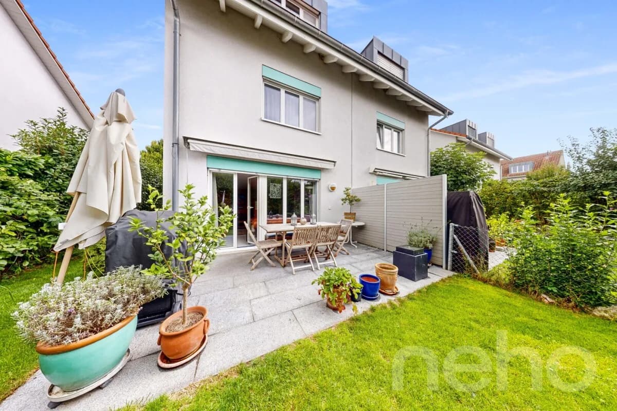 Gepflegtes 5-Zimmer Doppeleinfamilienhaus an familienfreundlicher Lage