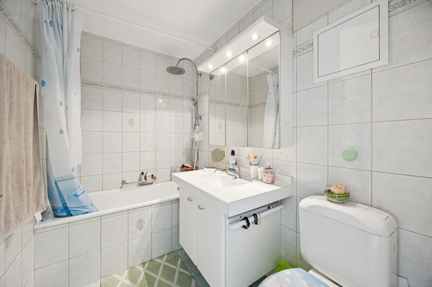 Grosszügige 6.5-Zimmerwohnung mit flexiblen Nutzungsmöglichkeiten im Herzen von Schönenwerd