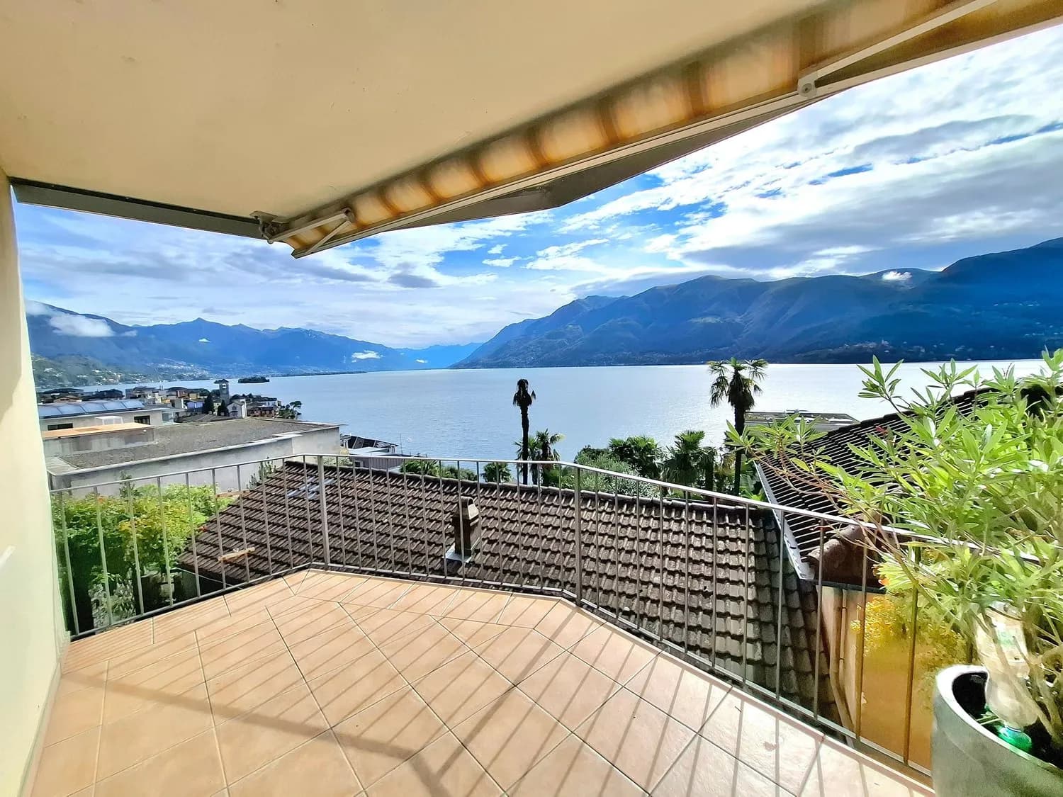 Appartamento 3.5 locali con vista lago a Brissago-Residenza primaria-Erstwohnung