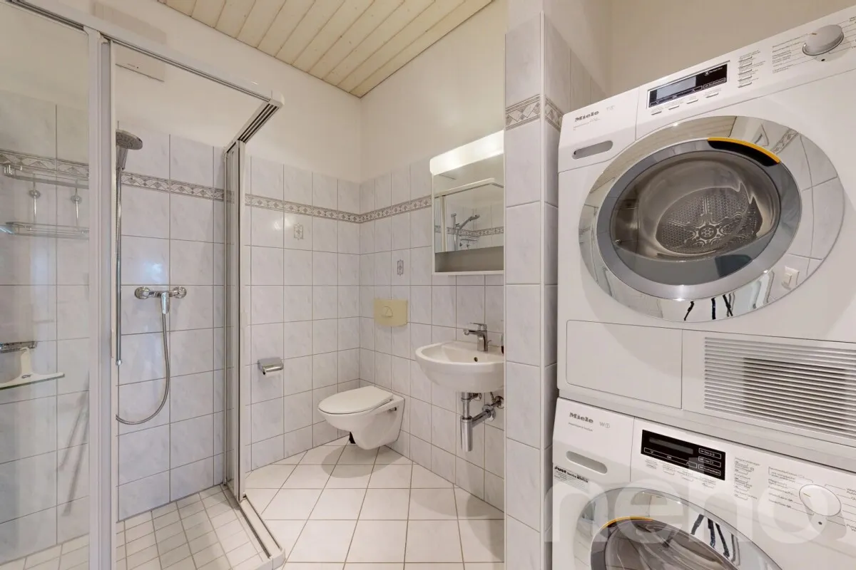 Sonnendurchflutete 3.5-Zimmer Dachgeschosswohnung mit Weitblick