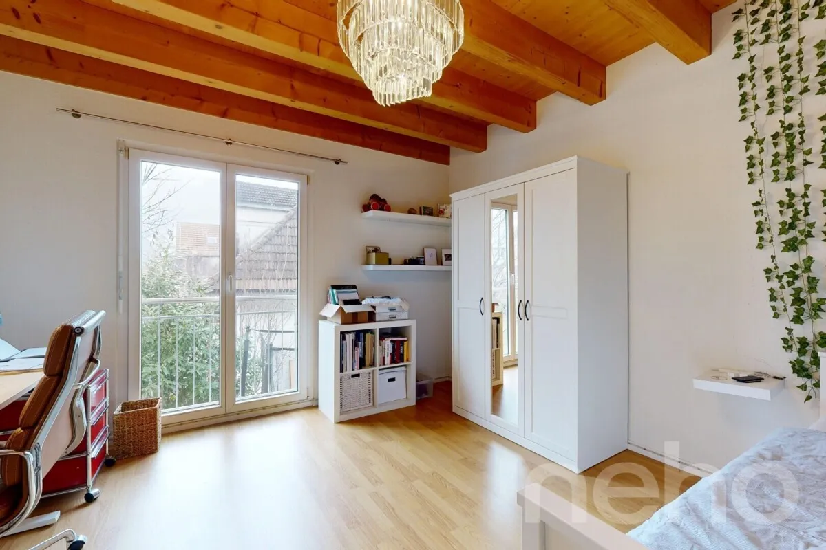 Familientraum mit Bergsicht und Garten im begehrten Thuner Dürrenast