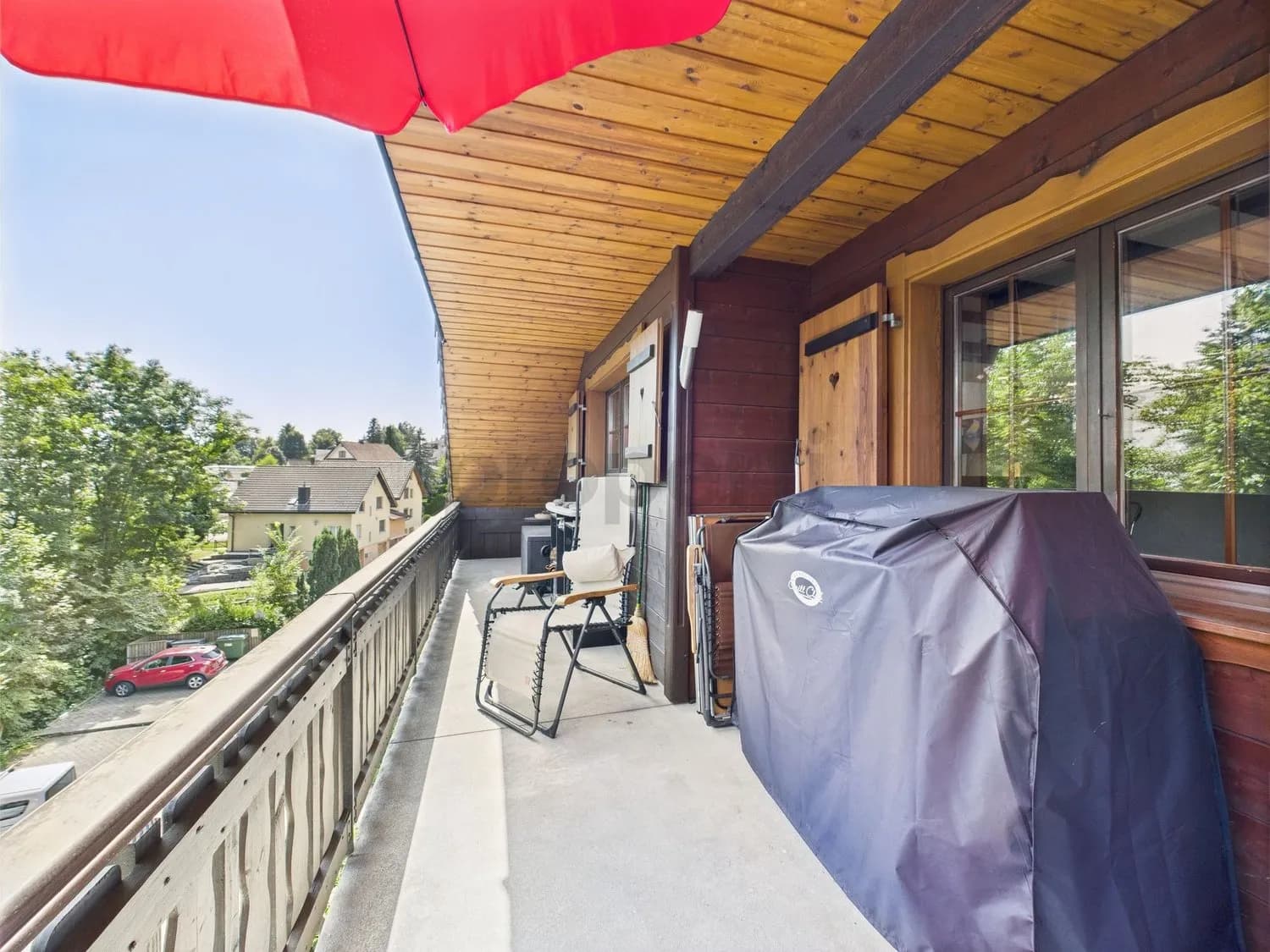 Grosszügige 6.5-Zimmer-Maisonette mit Weitsicht in Meierskappel