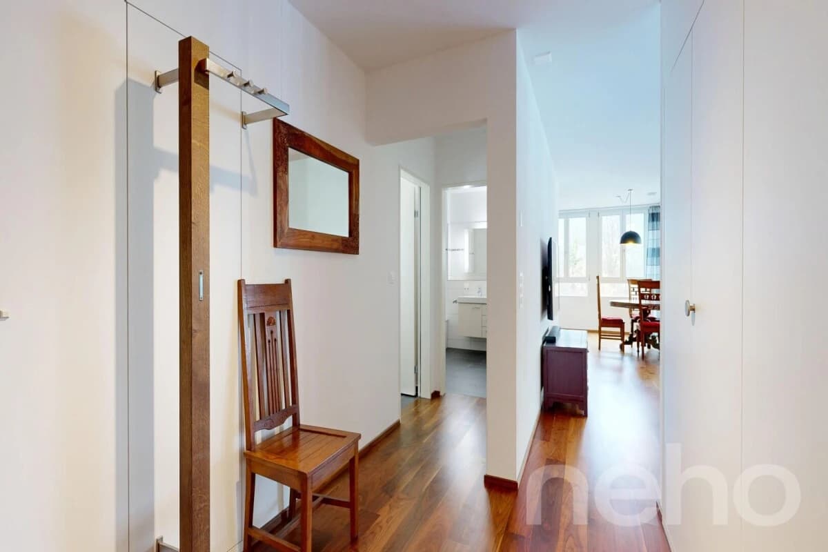 Moderne 3.5-Zimmer-Wohnung mit Westbalkon und zwei Tiefgaragenplätzen