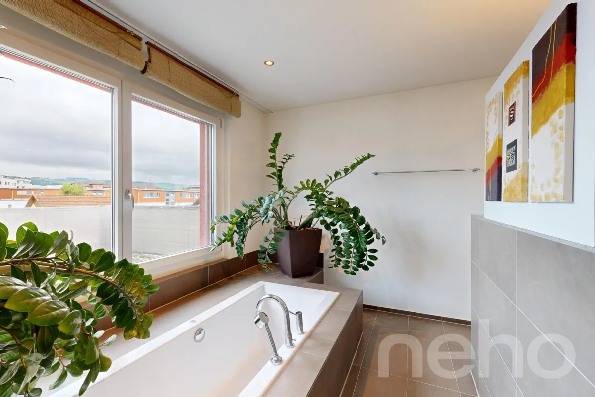 Grosszügiges Einfamilienhaus in ruhigem Wohnquartier