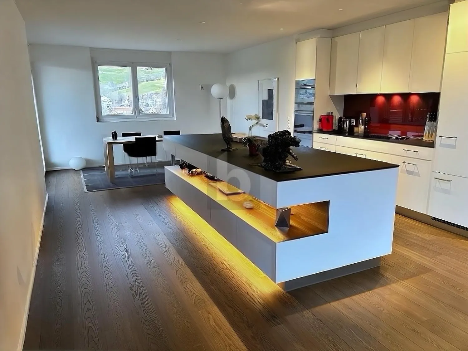 PANORAMA-LAGE MIT BALKON