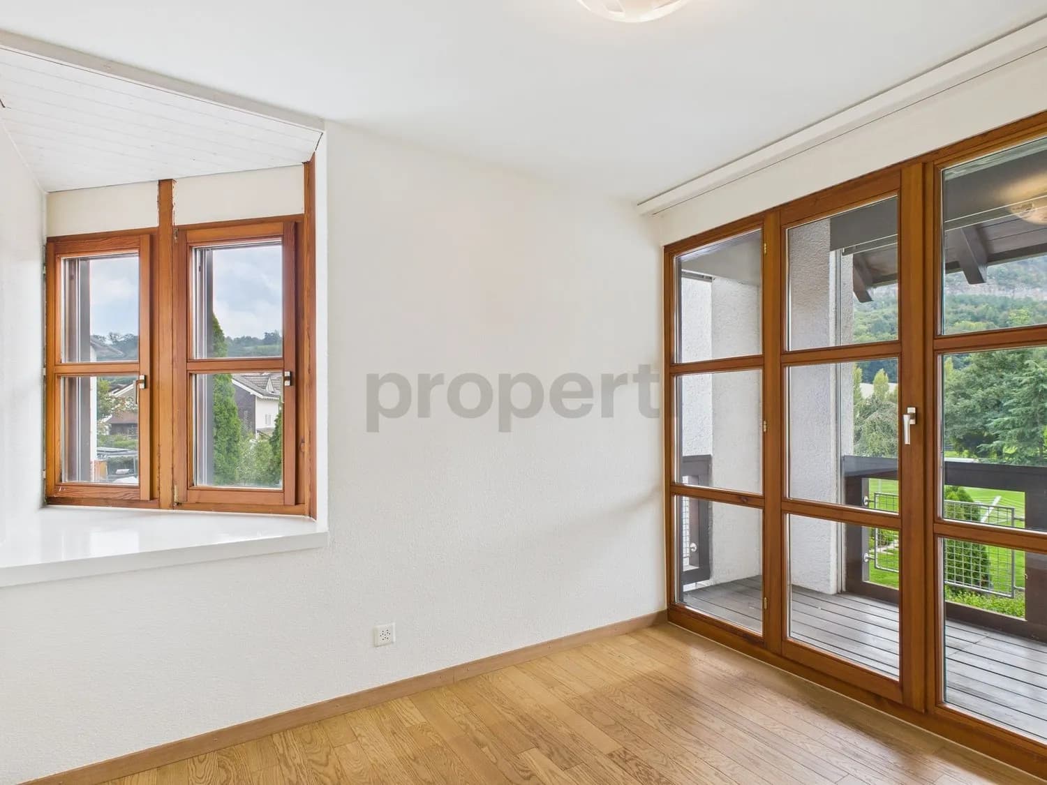 Architektonisches Juwel mit grosser Wohnfläche und einzigartigem Wohnkomfort in Würenlingen - 8.5-Zimmer Reihenhaus