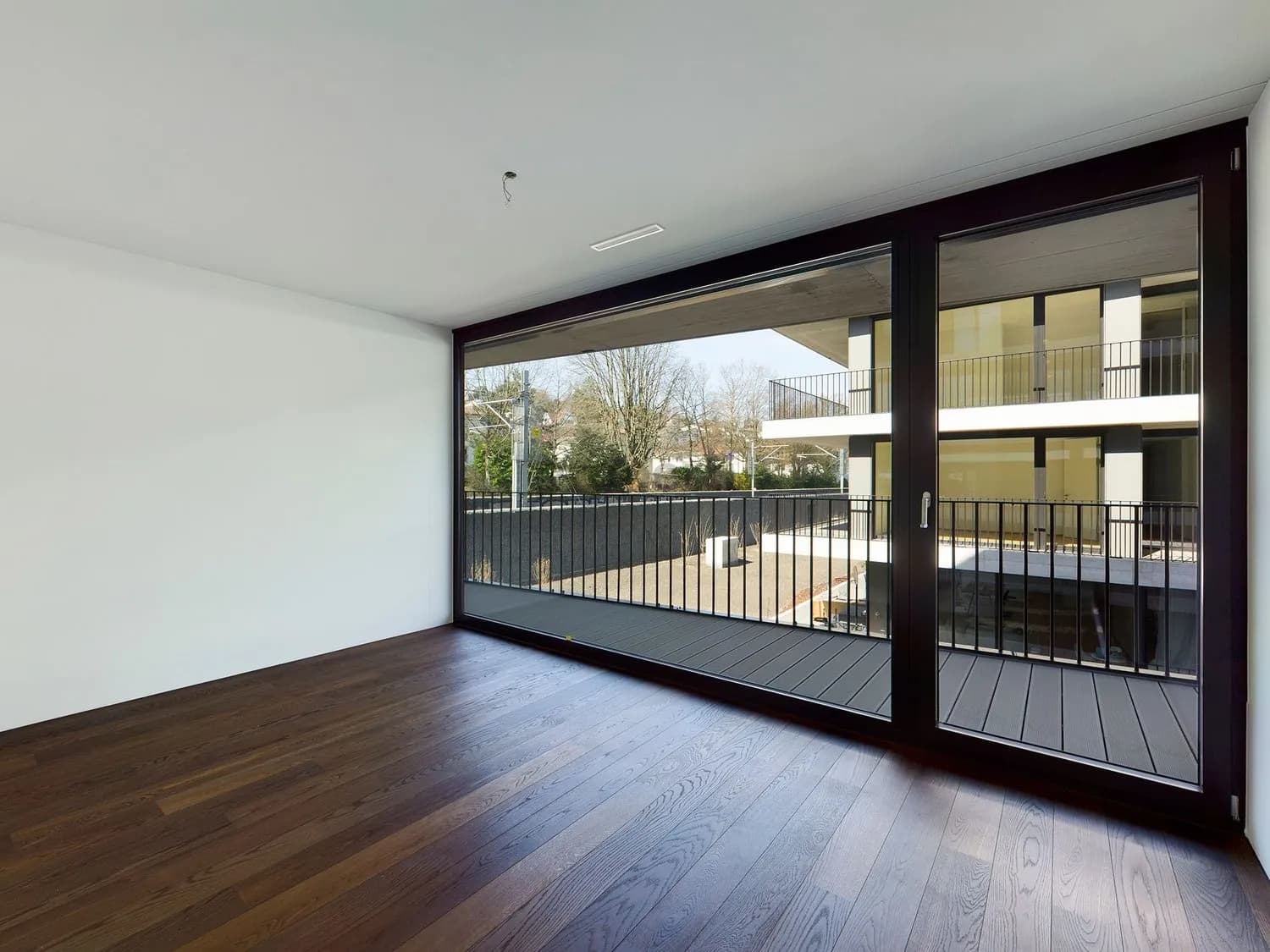 Exklusives Wohnen mit Seesicht  stilvolle 5.5 Zimmer Wohnung an idealer Lage