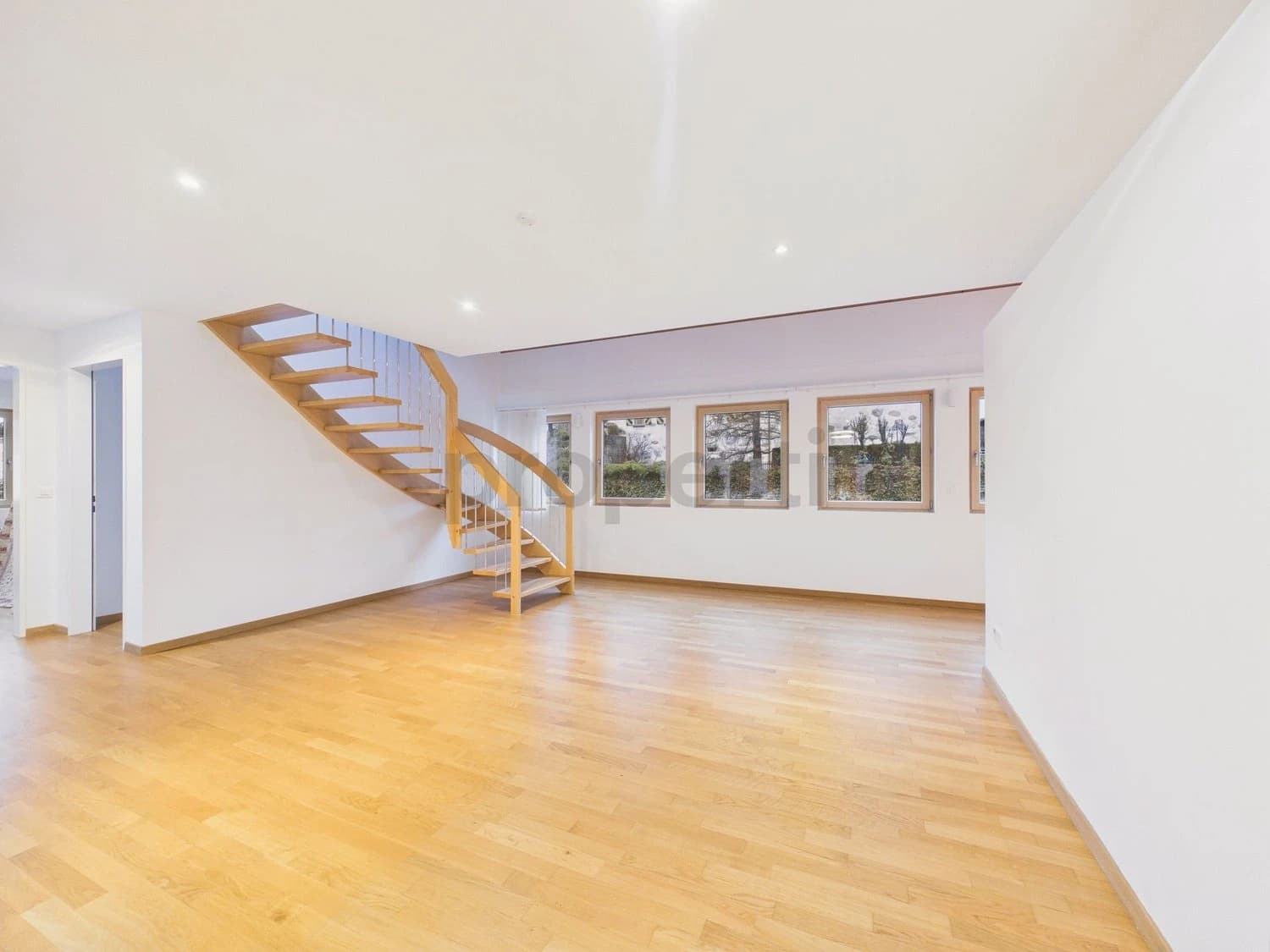 Grosszügige 4.5-Zimmer-Maisonette mit Balkon, Maienfeld