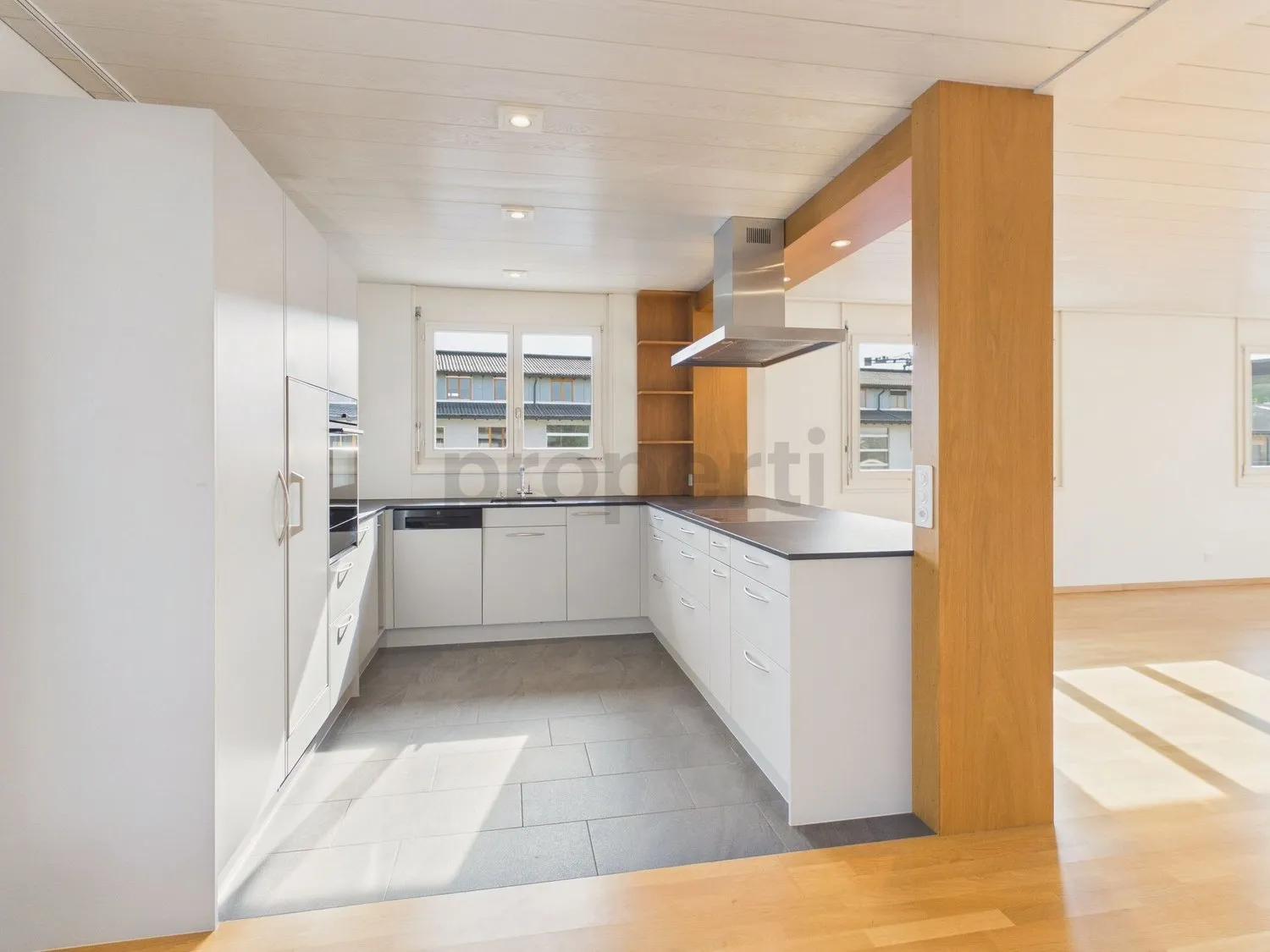 Einzigartige 4.5-Zimmer-Maisonette Wohnung mit mehreren Balkonen in Zug