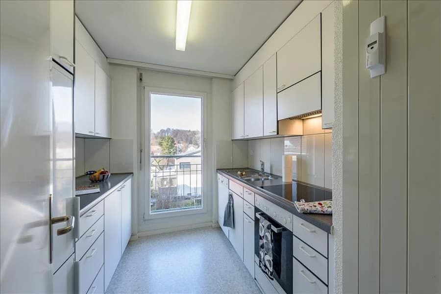 Dachwohnung mit Cheminée und Miete geschenkt!